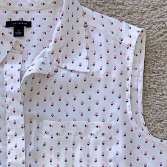 Ann Taylor Sleeveless Popover Blouse - Picture 5 of 6